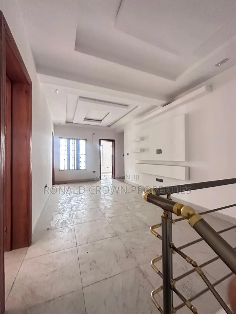 4bdrm Maisonette in Victoria Island for sale in Victoria Island