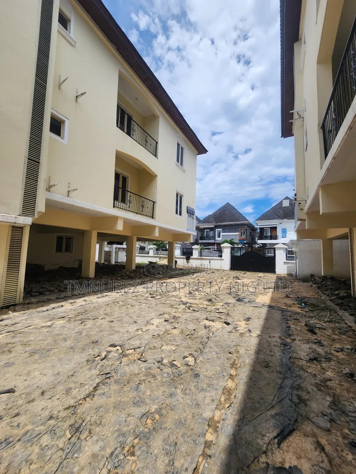3bdrm Apartment in Chevron for rent in Chevron