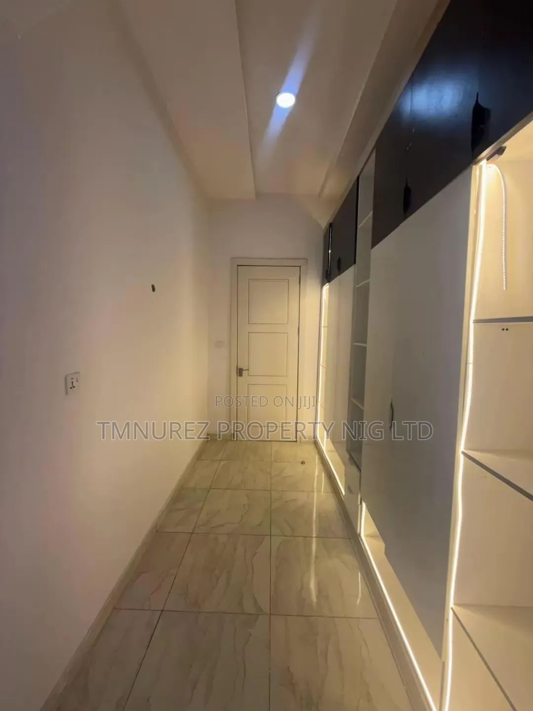 Studio Apartment in Chevron for rent in Chevron