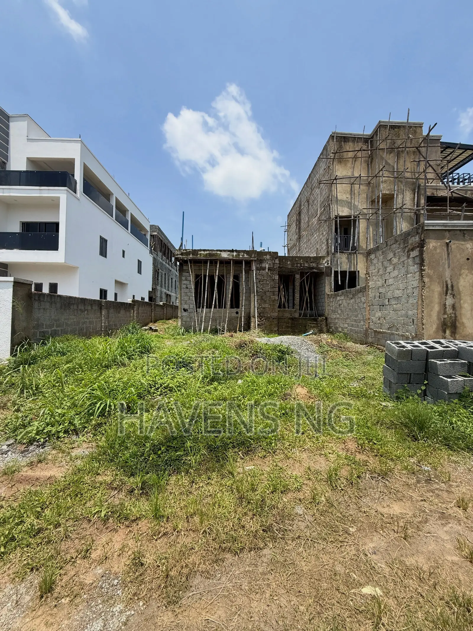 4bdrm Duplex in Life Camp for sale in Life Camp