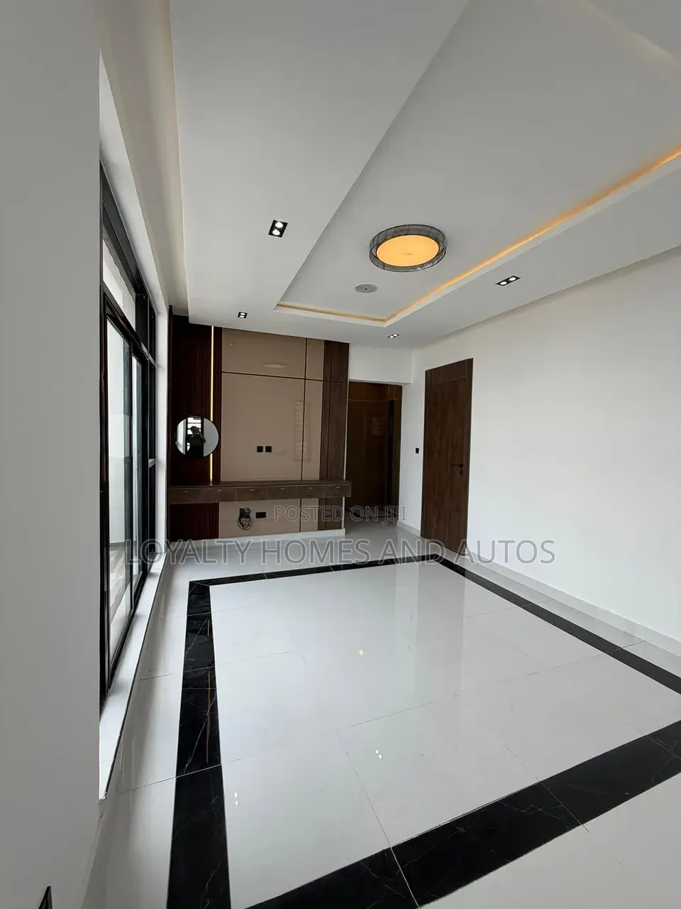 5bdrm Duplex in Adeniyi Jones for sale in Adeniyi Jones