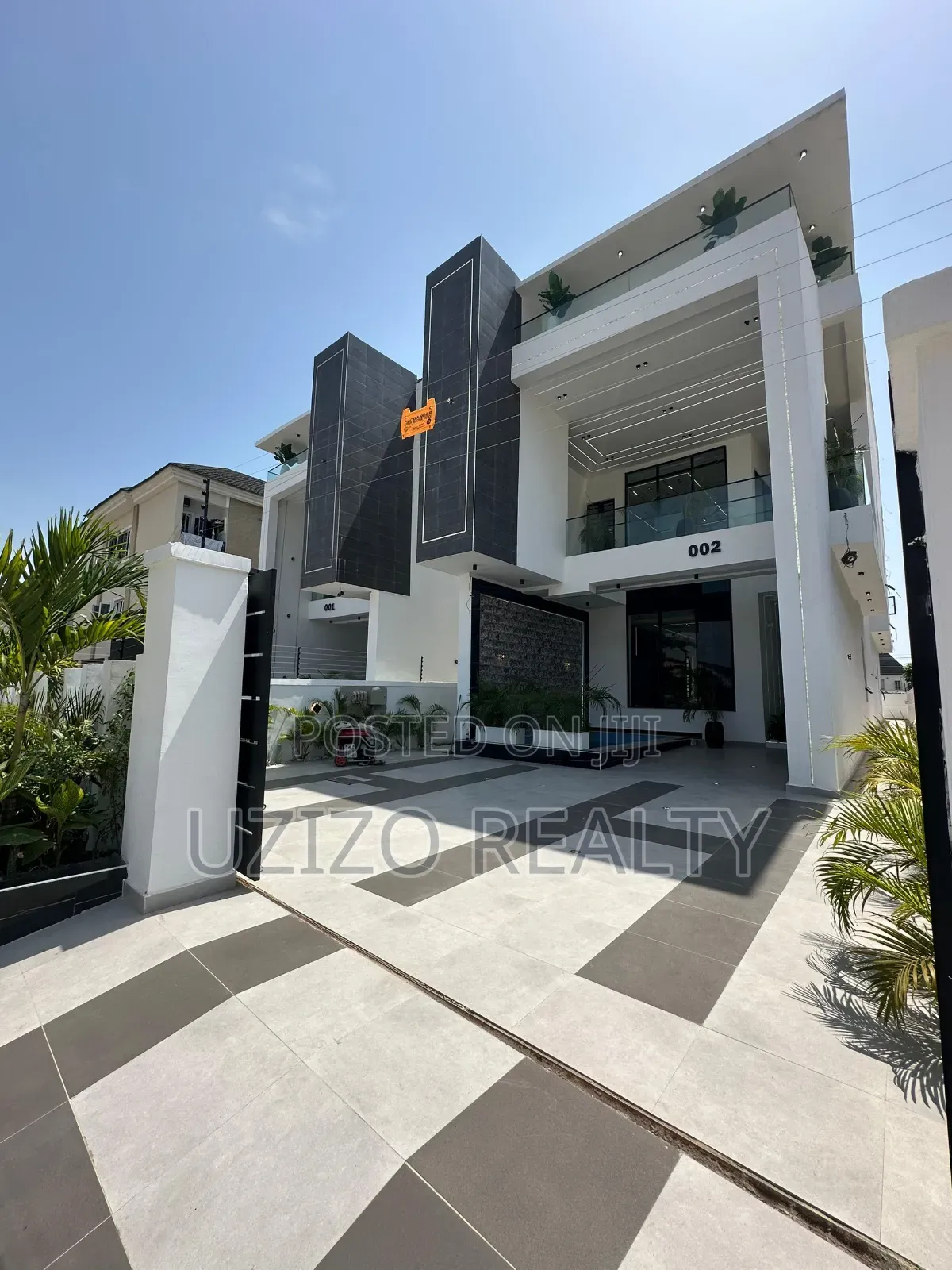 5bdrm Duplex in Ikota for sale in Ikota