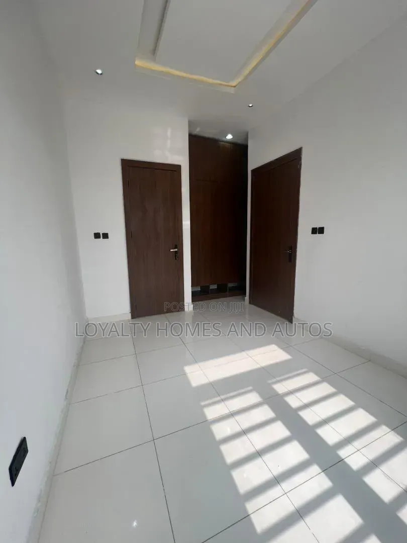 4bdrm Duplex in Abule Egba for sale in Abule Egba