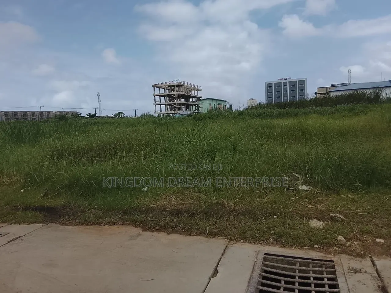 Commercial 6592.920sq VGC
Price: N3.6B
Global C of O in VGC / Ajah
