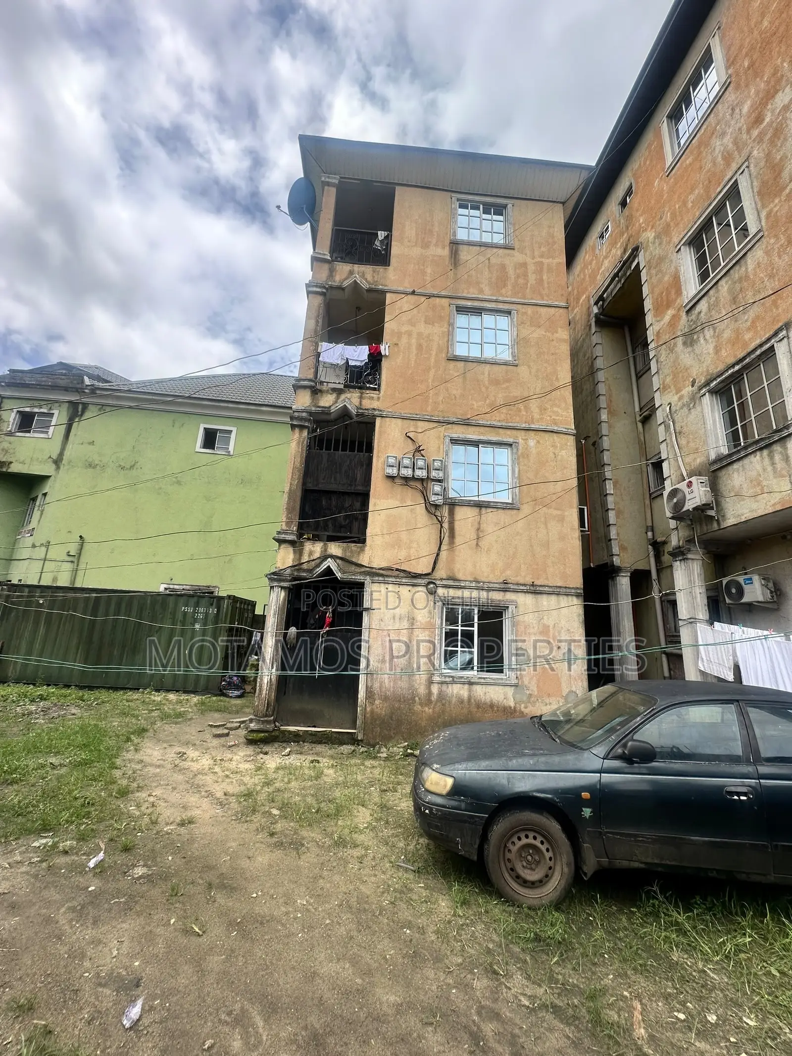 2bdrm Block of Flats in Along The Road, Obio-Akpor for sale in Obio-Akpor