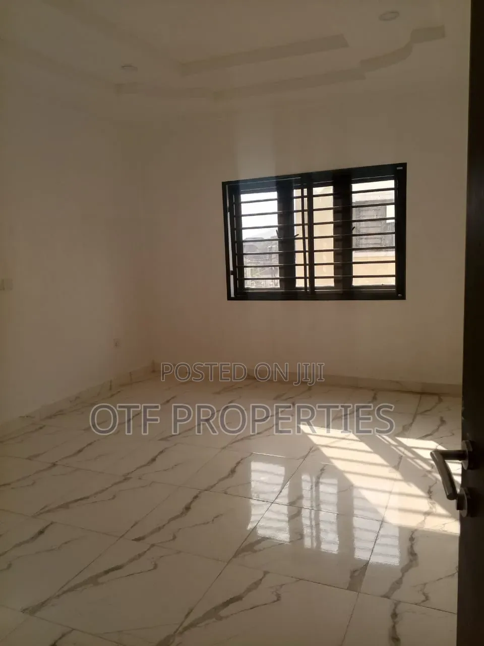 4bdrm Duplex in Lifecamp for sale in Life Camp