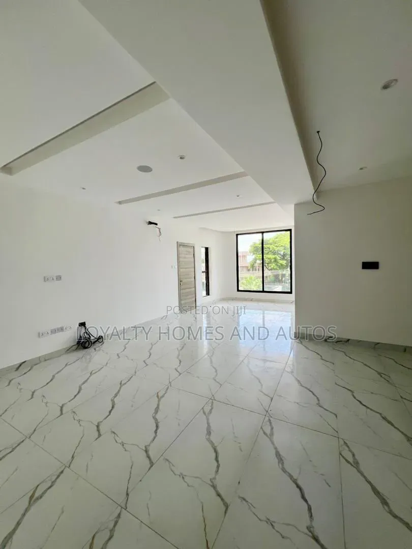 4bdrm Duplex in Abule Egba for sale in Abule Egba