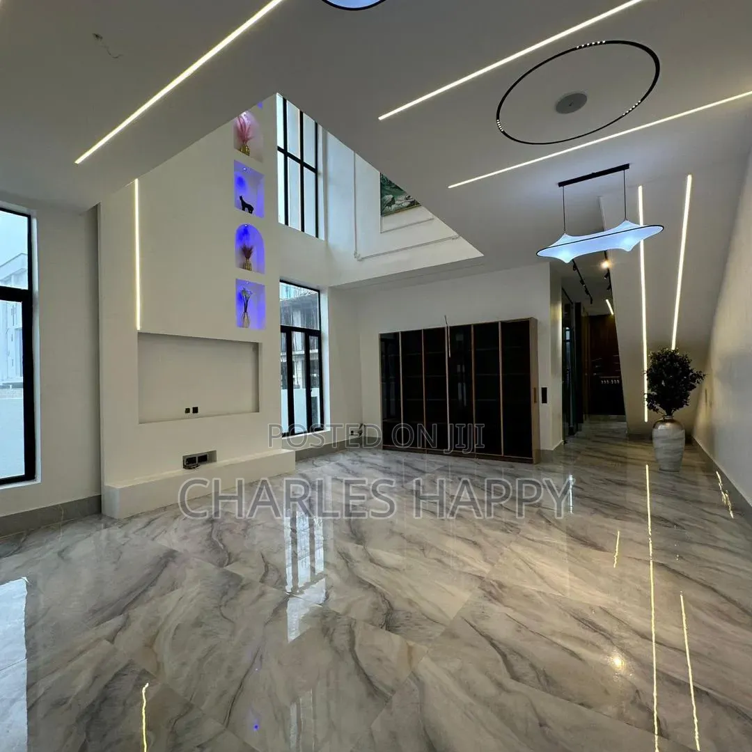 Furnished 5bdrm Duplex in Lekki Peninsula for sale in Lekki Phase 1