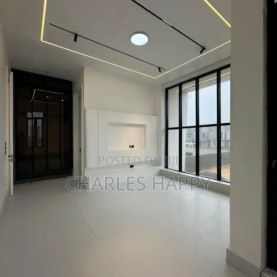 Furnished 5bdrm Duplex in Lekki Peninsula for sale in Lekki Phase 1
