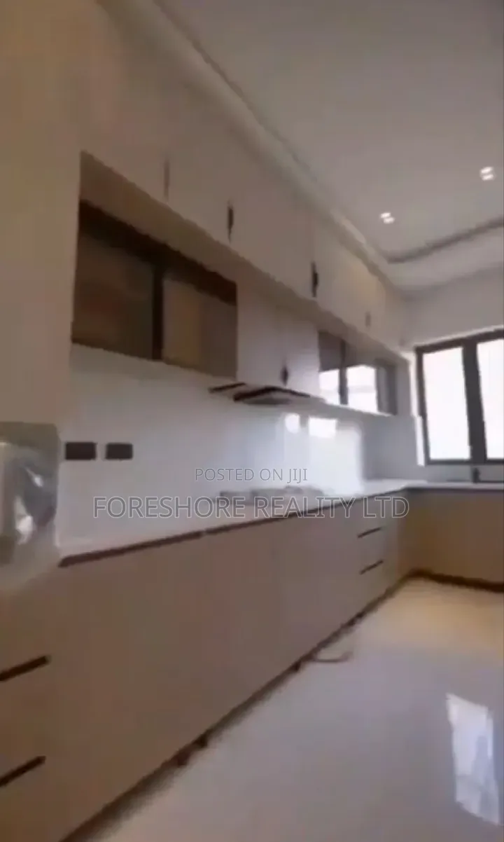 2bdrm Apartment in Off Freedom Way, Lekki Phase 1 for rent in Lekki Phase 1
