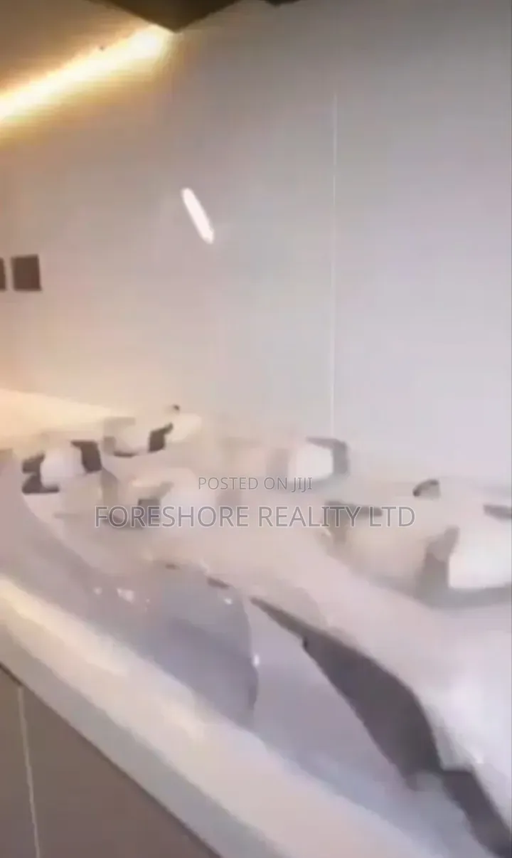 2bdrm Apartment in Off Freedom Way, Lekki Phase 1 for rent in Lekki Phase 1