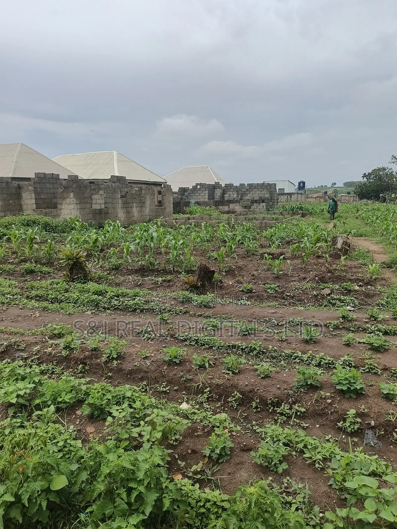 2,391 SQM Land in Maitama Main in Maitama