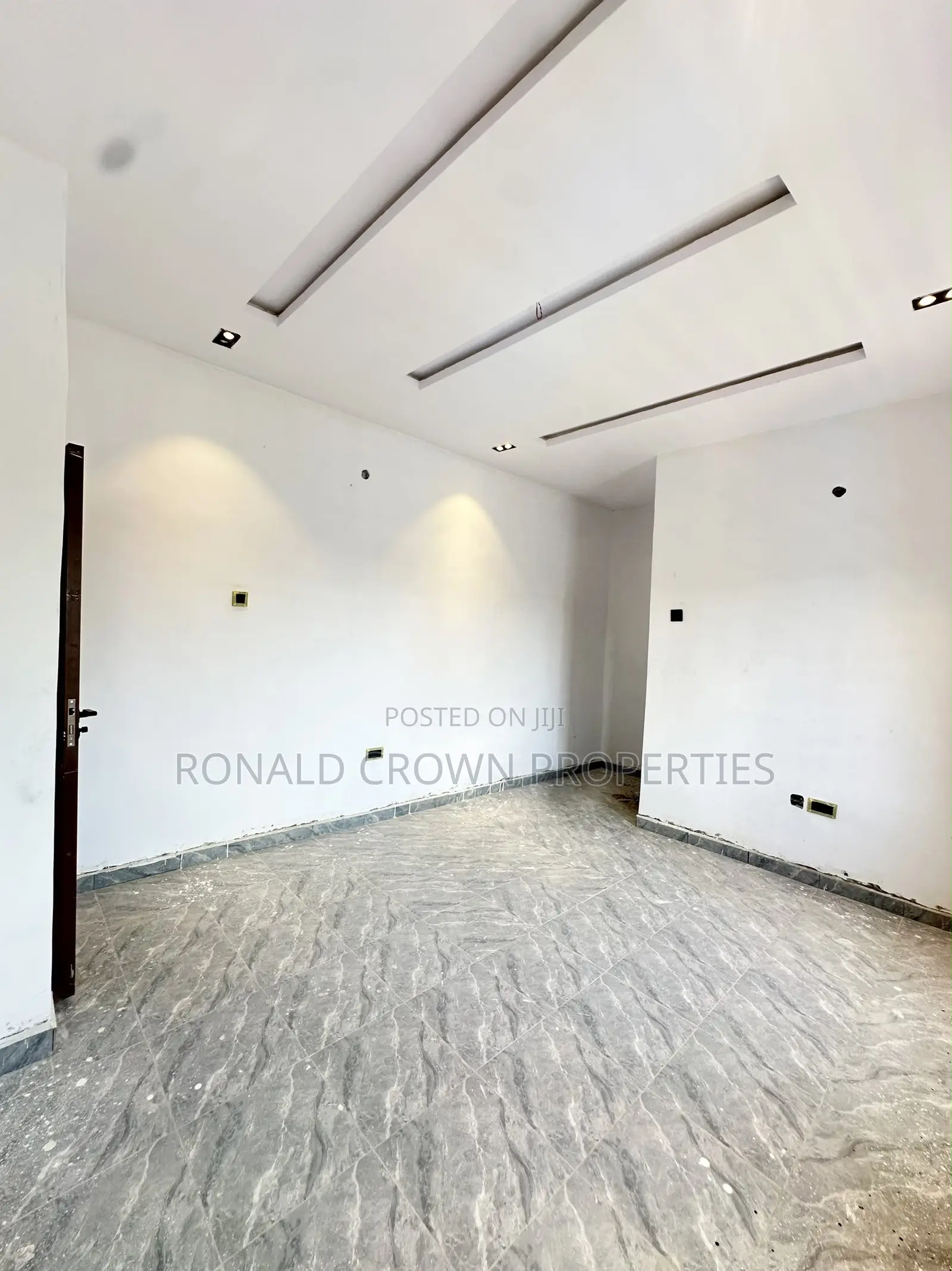 4bdrm Duplex in Eleyele for sale in Eleyele
