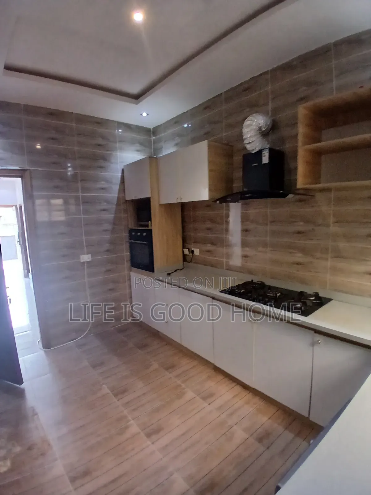 1bdrm Shared Apartment in Creek  Villa Estate, Chevron for rent in Chevron