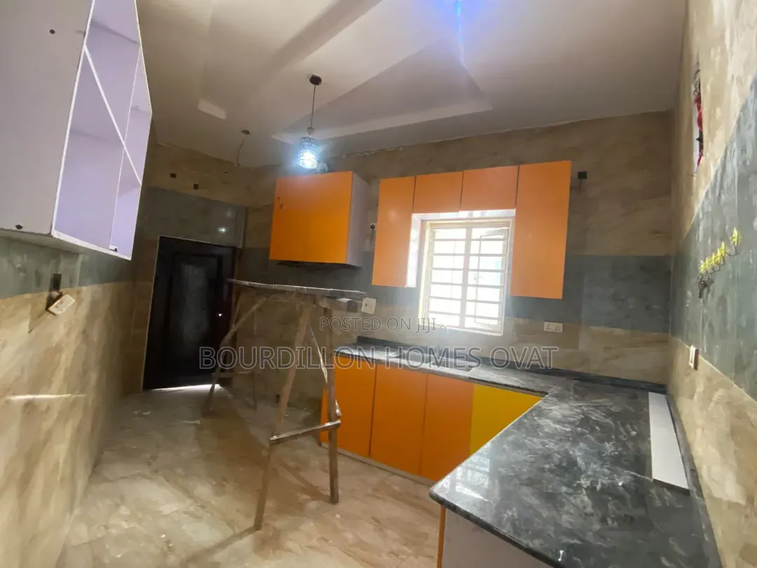 4bdrm Duplex in Thomas Estate for rent in Thomas Estate