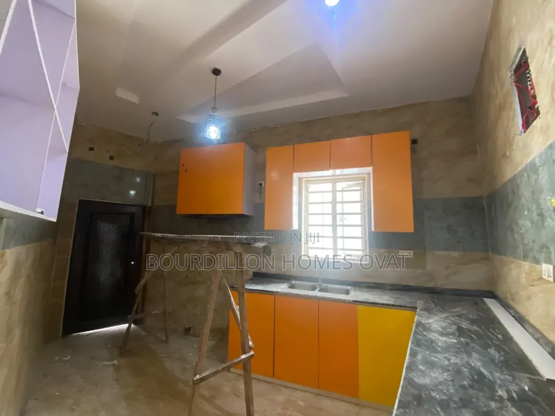 4bdrm Duplex in Thomas Estate for rent in Thomas Estate