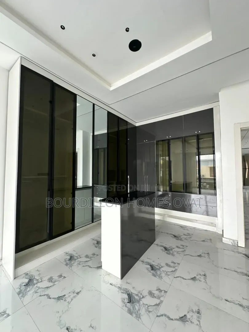 5bdrm Duplex in Ikota Lekki Lagos for sale in Ikota