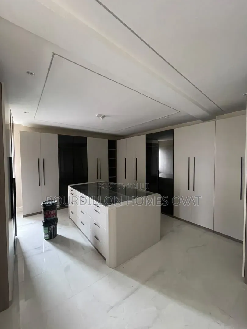 5bdrm Duplex in Banana Island Ikoyi for sale in Banana Island