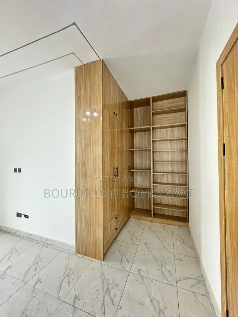 5bdrm Duplex in Orchid Lekki Lagos for sale in Lekki Expressway