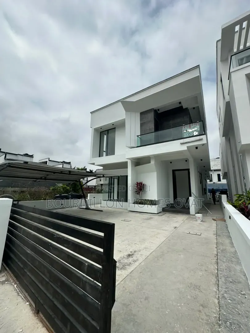 5bdrm Duplex in Megamound Estate for sale in Lekki Expressway