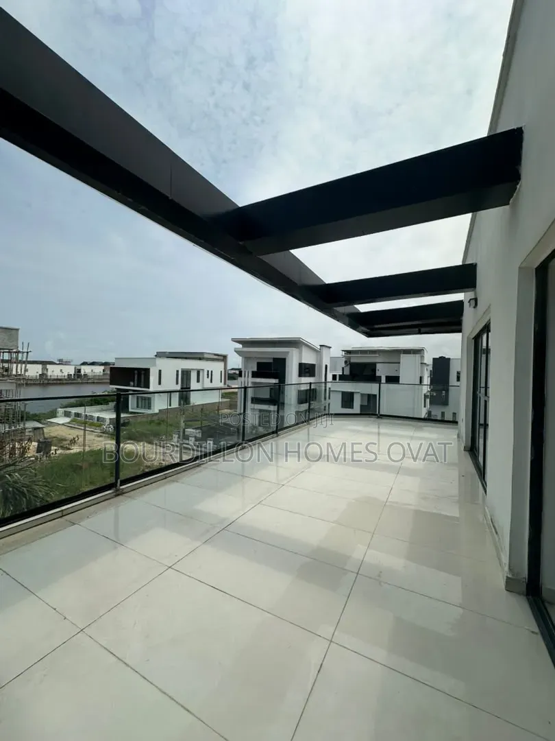 5bdrm Duplex in Megamound Estate for sale in Lekki Expressway