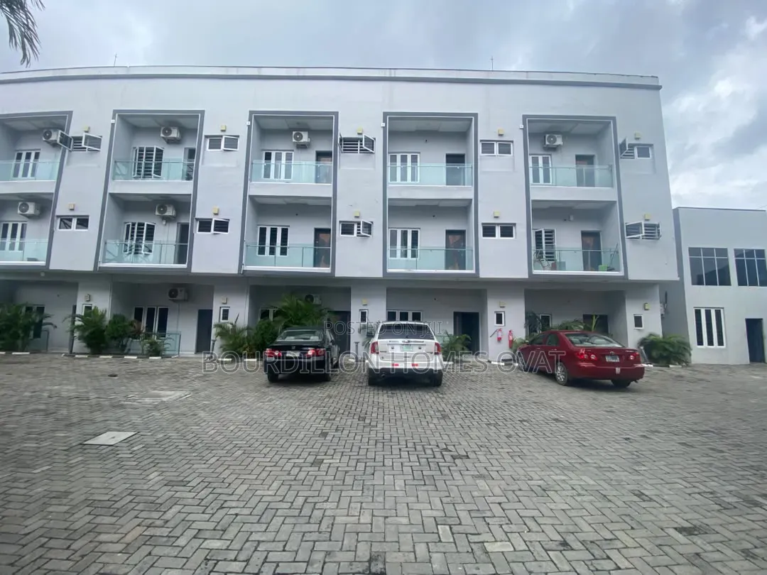 4bdrm Duplex in Illaje Ajah Lagos for rent in Ado / Ajah