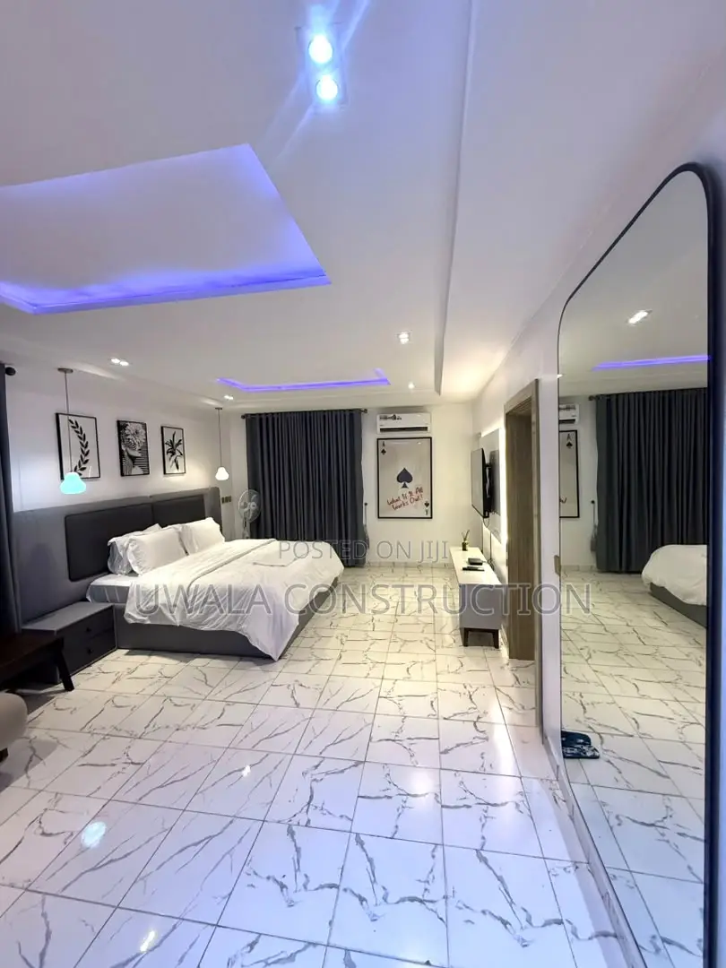 Classic 2-Bedroom Apartment in Guzape District