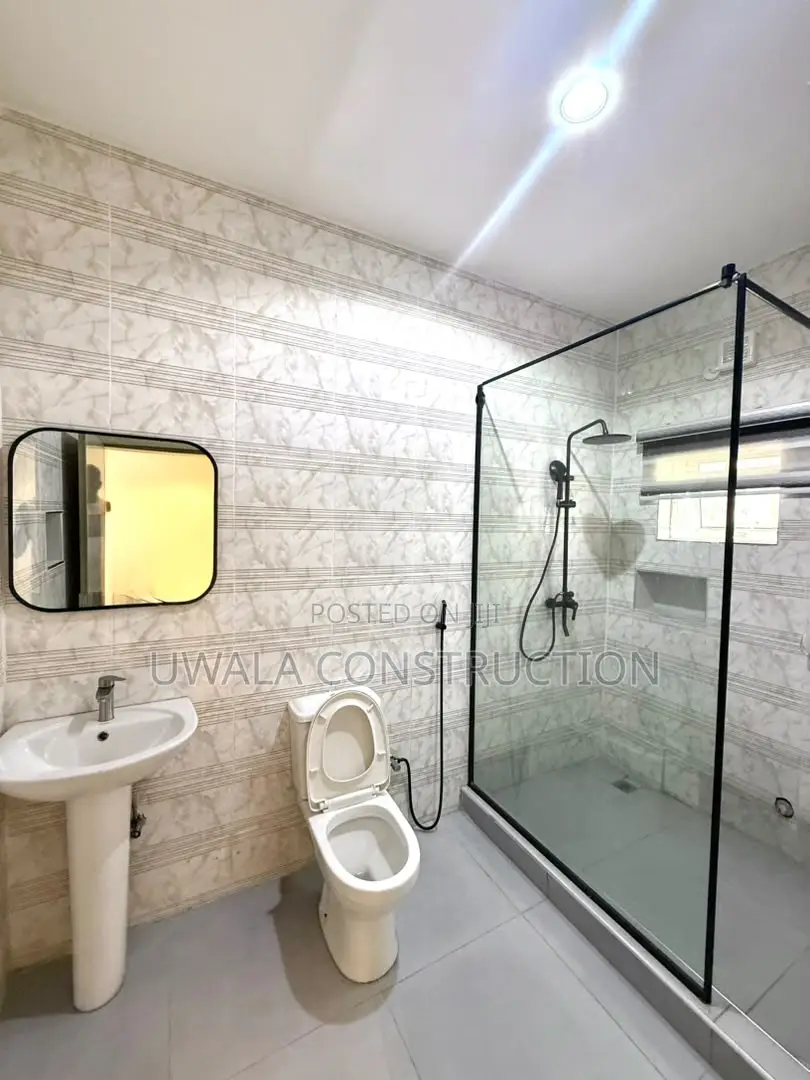 Classic 2-Bedroom Apartment in Guzape District