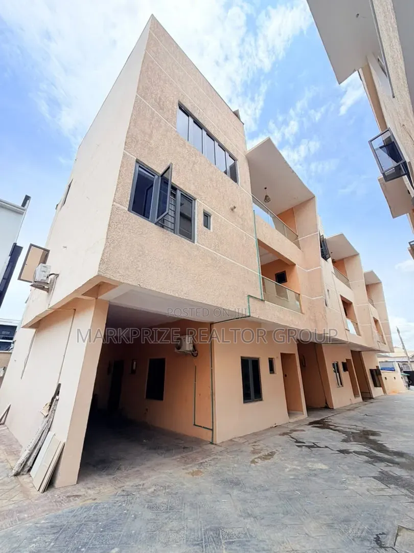 4bdrm Duplex in Ogudu Gra Phase 1 for sale in Ogudu GRA
