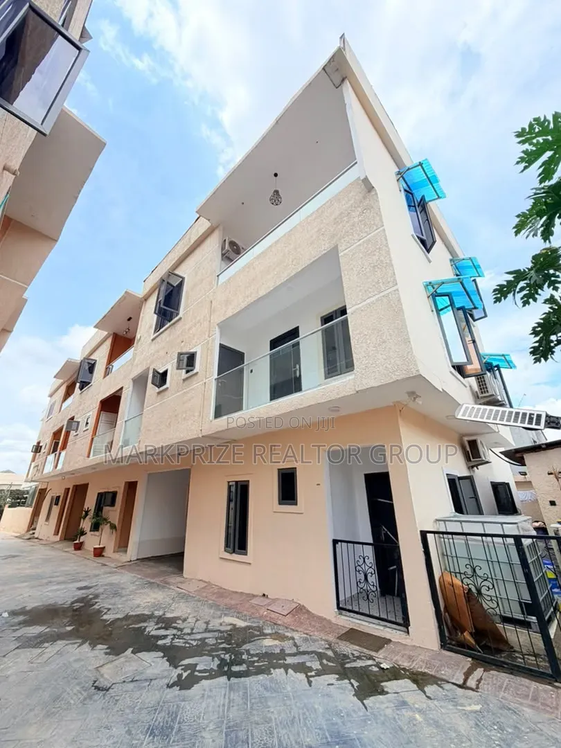 4bdrm Duplex in Ogudu Gra Phase 1 for sale in Ogudu GRA