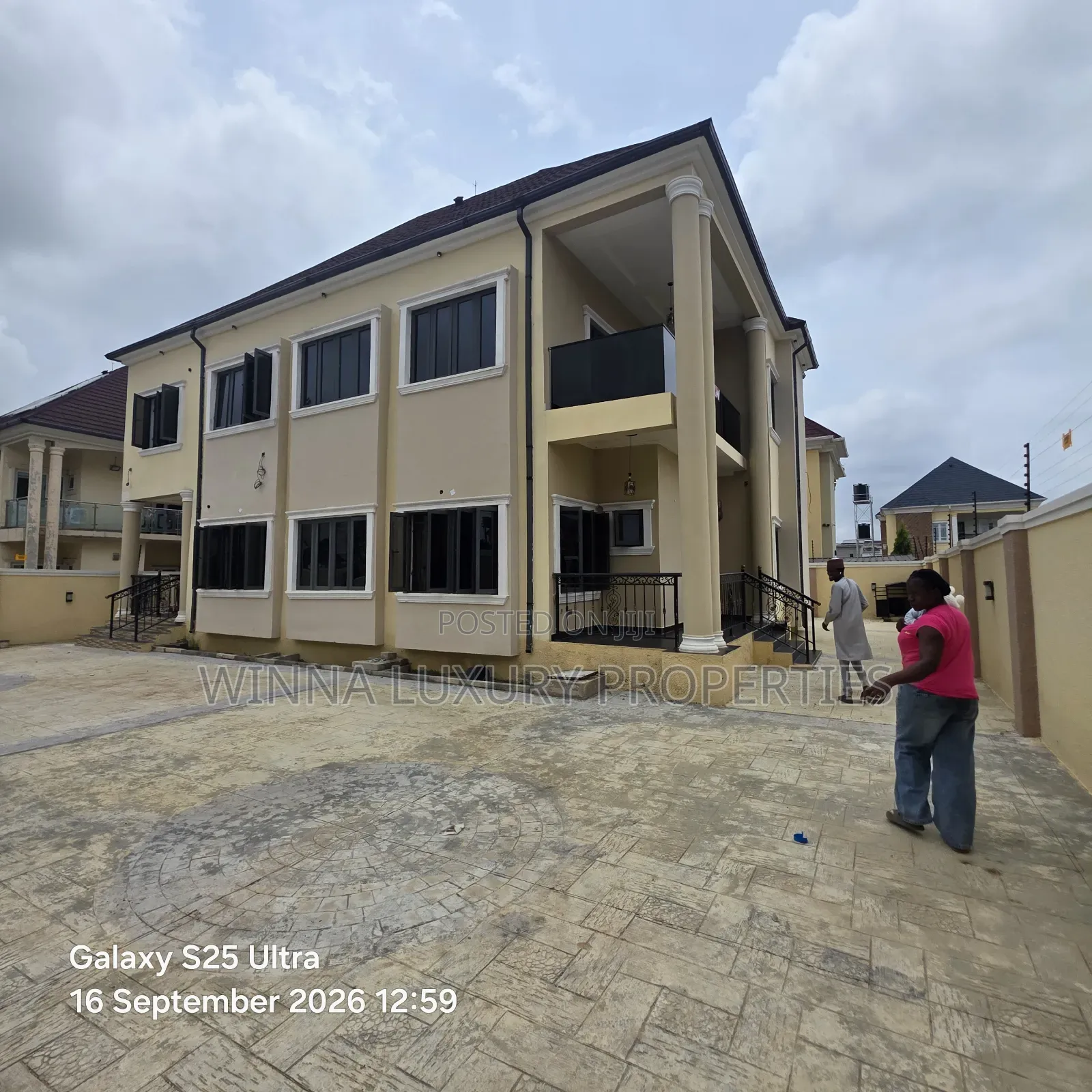 4bdrm Duplex in Von Axis, Lugbe District for rent in Lugbe District