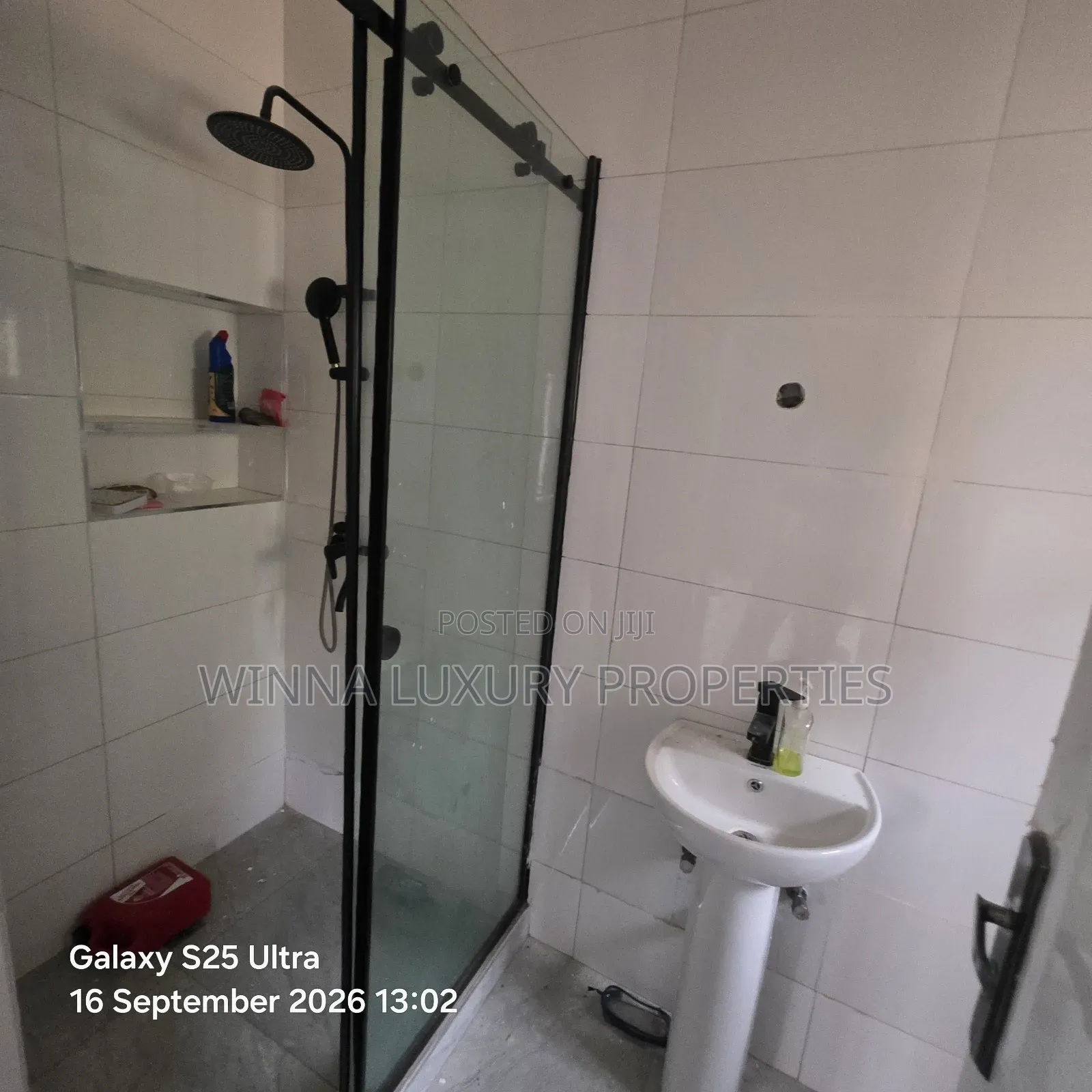 4bdrm Duplex in Von Axis, Lugbe District for rent in Lugbe District