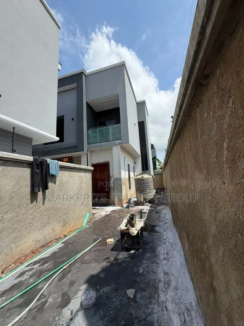 4bdrm Duplex in Magodo Gra Phase 1 for sale in GRA Phase 1