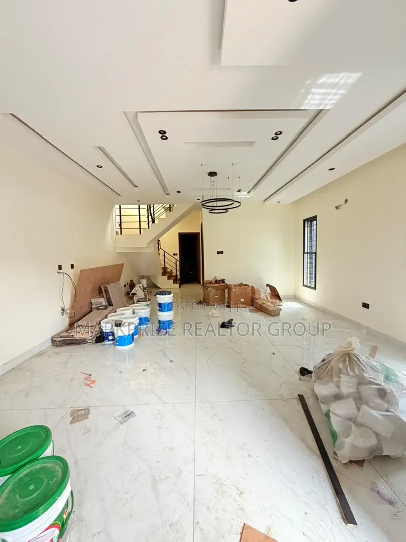 4bdrm Duplex in Magodo Gra Phase 1 for sale in GRA Phase 1
