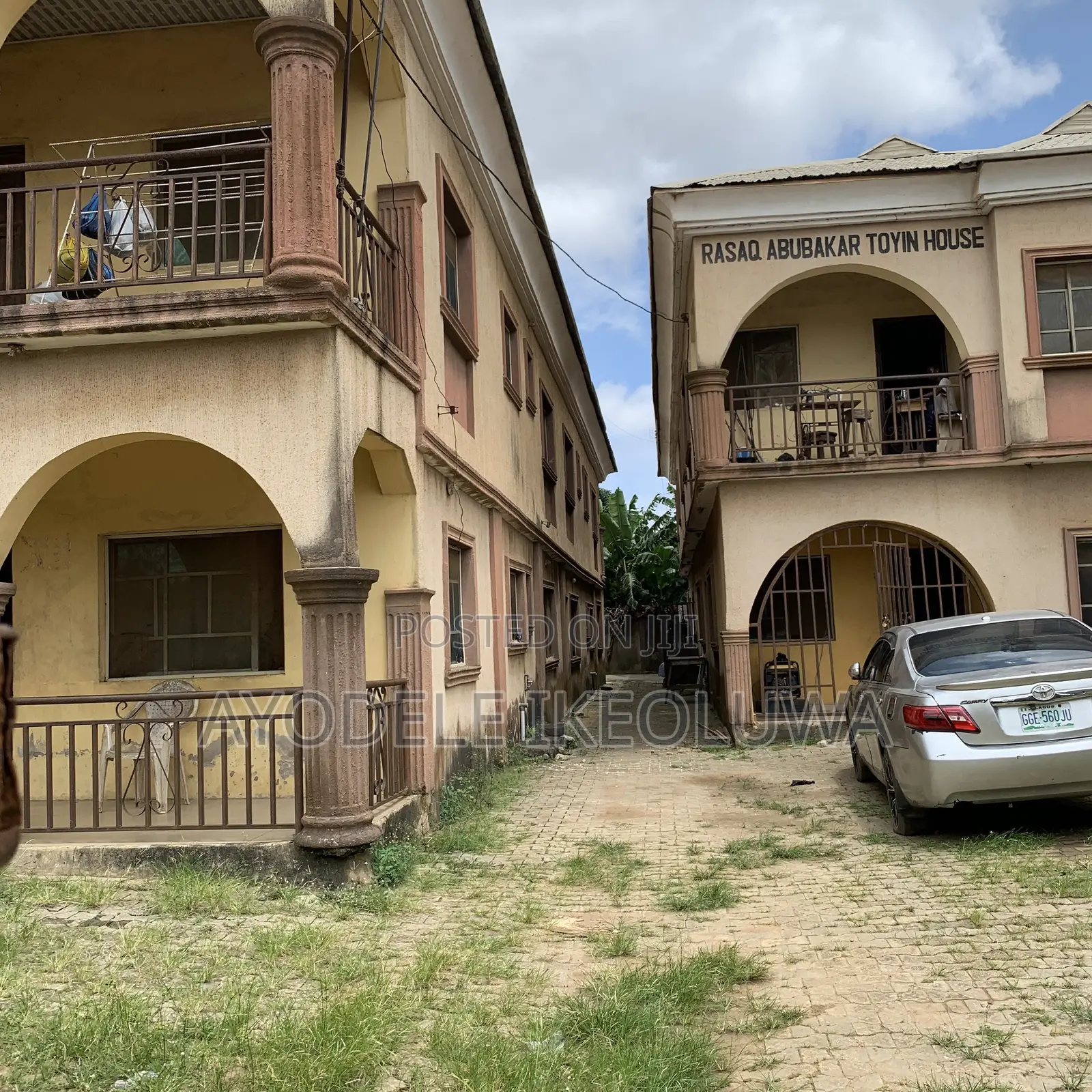 2bdrm Block of Flats in Akesan for sale in Akesan