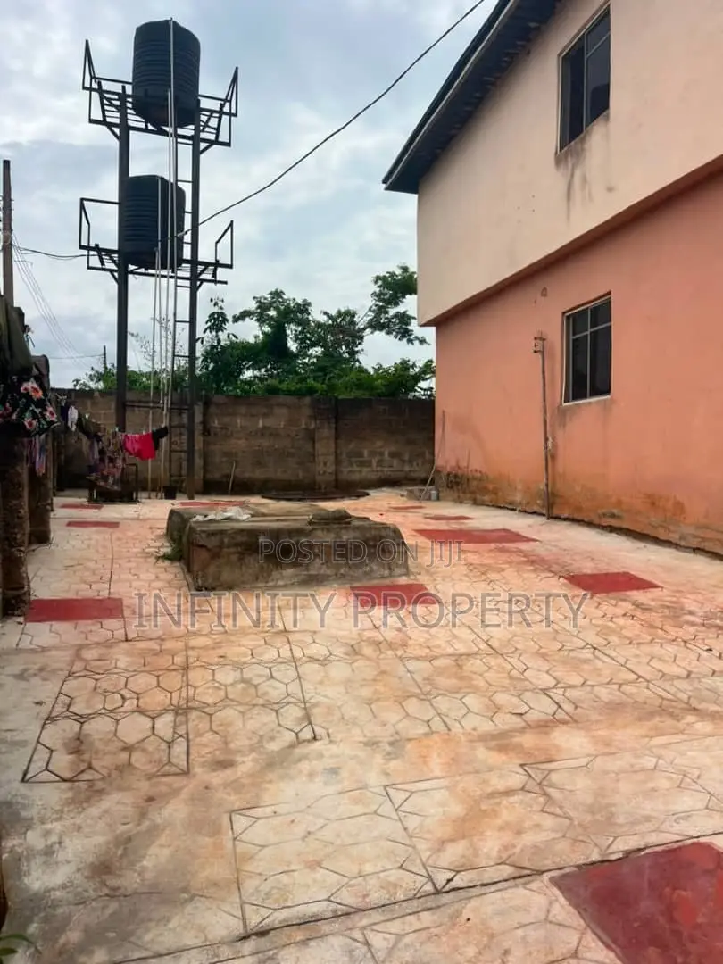 2bdrm Block of Flats in Ogumenyi, Benin City for sale in Benin City