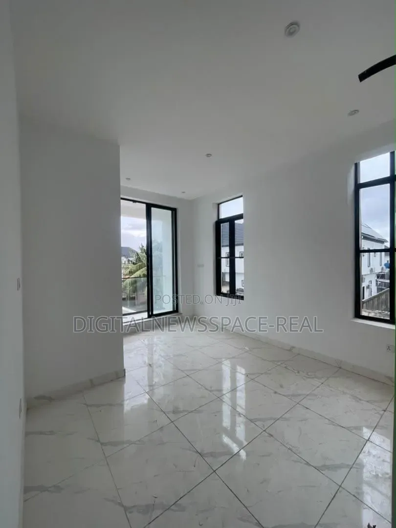 Furnished 2bdrm Apartment in Chevron for sale in Chevron