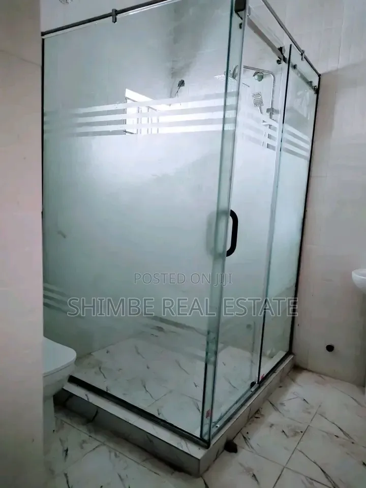2bdrm Block of Flats in Shelter Afrique, Uyo for rent in Uyo