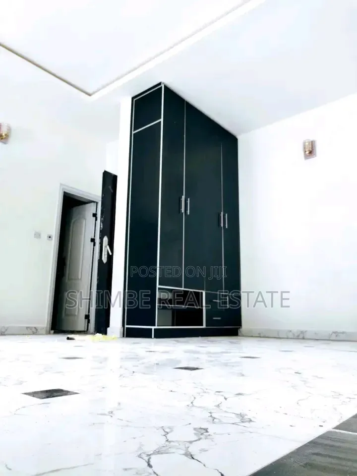 2bdrm Block of Flats in Shelter Afrique, Uyo for rent in Uyo