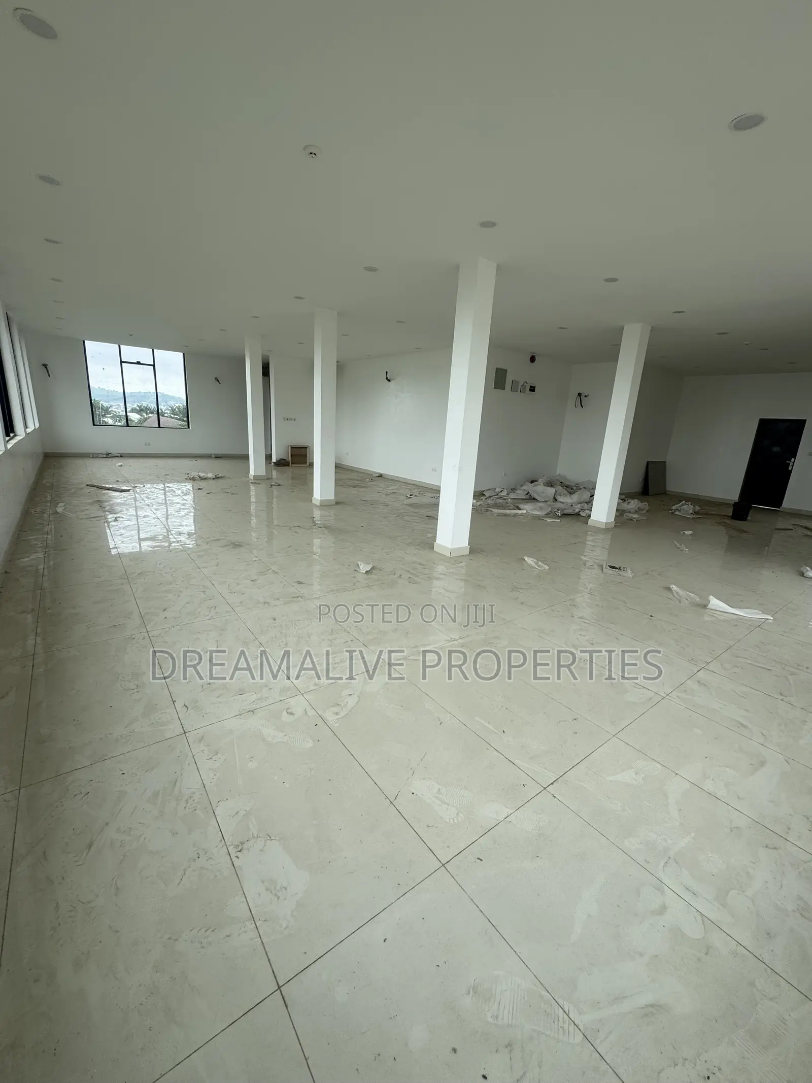 150SQM Office Space in Dawaki