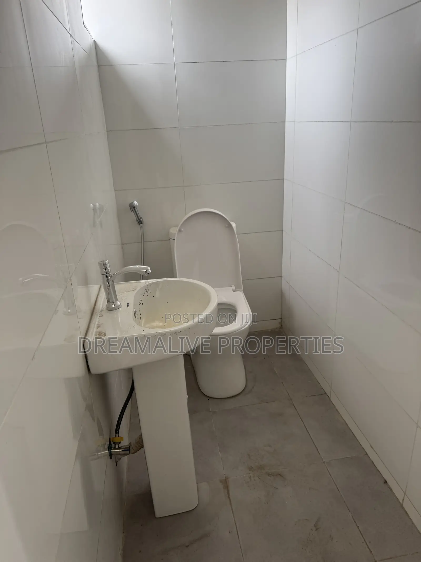 150SQM Office Space in Dawaki