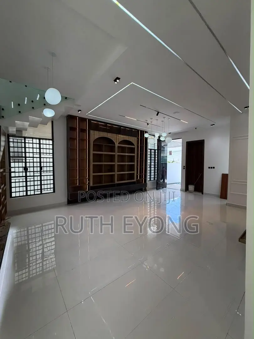 4bdrm Duplex in Orchid Lekki Lagos for sale in Lekki Phase 1