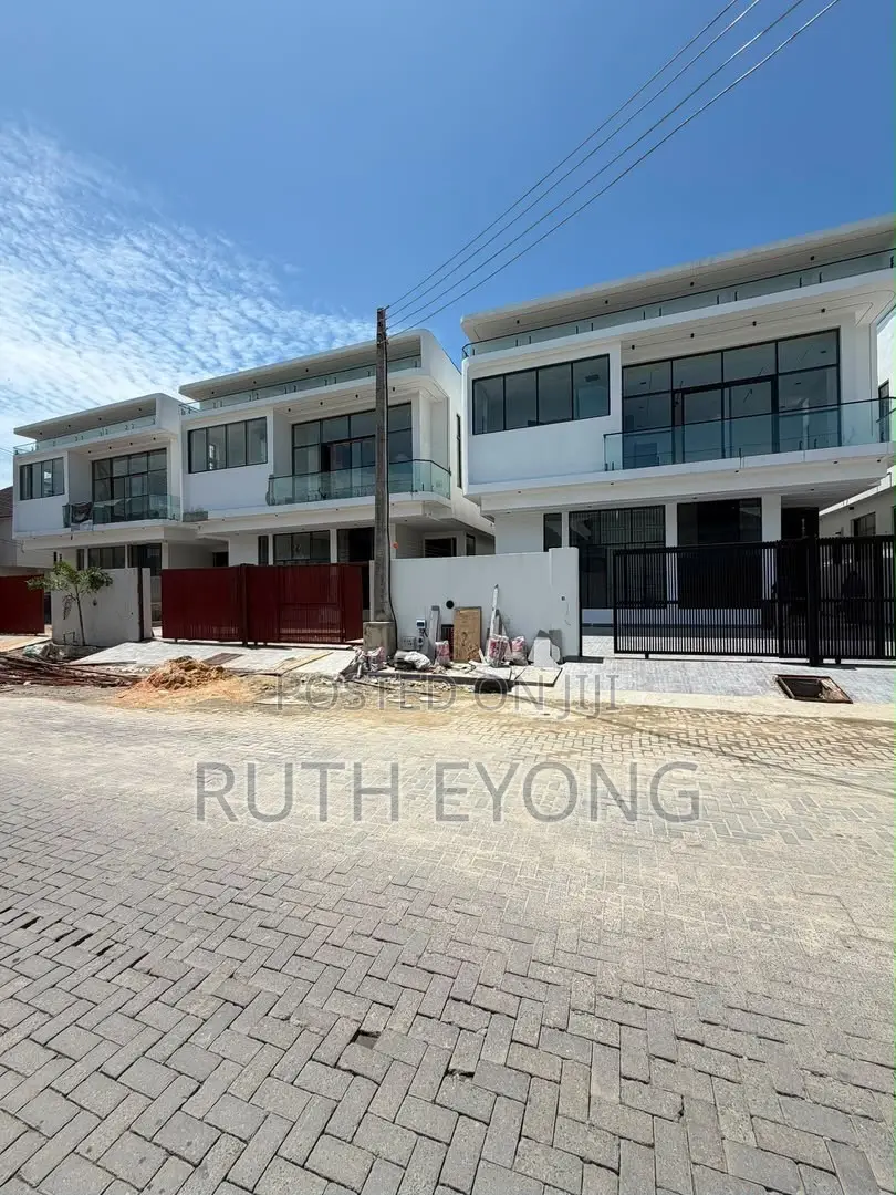 4bdrm Duplex in Orchid Lekki Lagos for sale in Lekki Phase 1