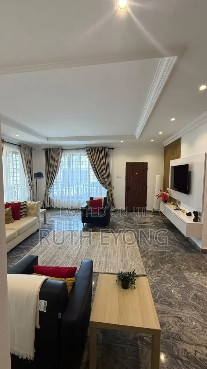 Furnished 3bdrm Apartment in Lekki Phase 1 for rent in Lekki Phase 1