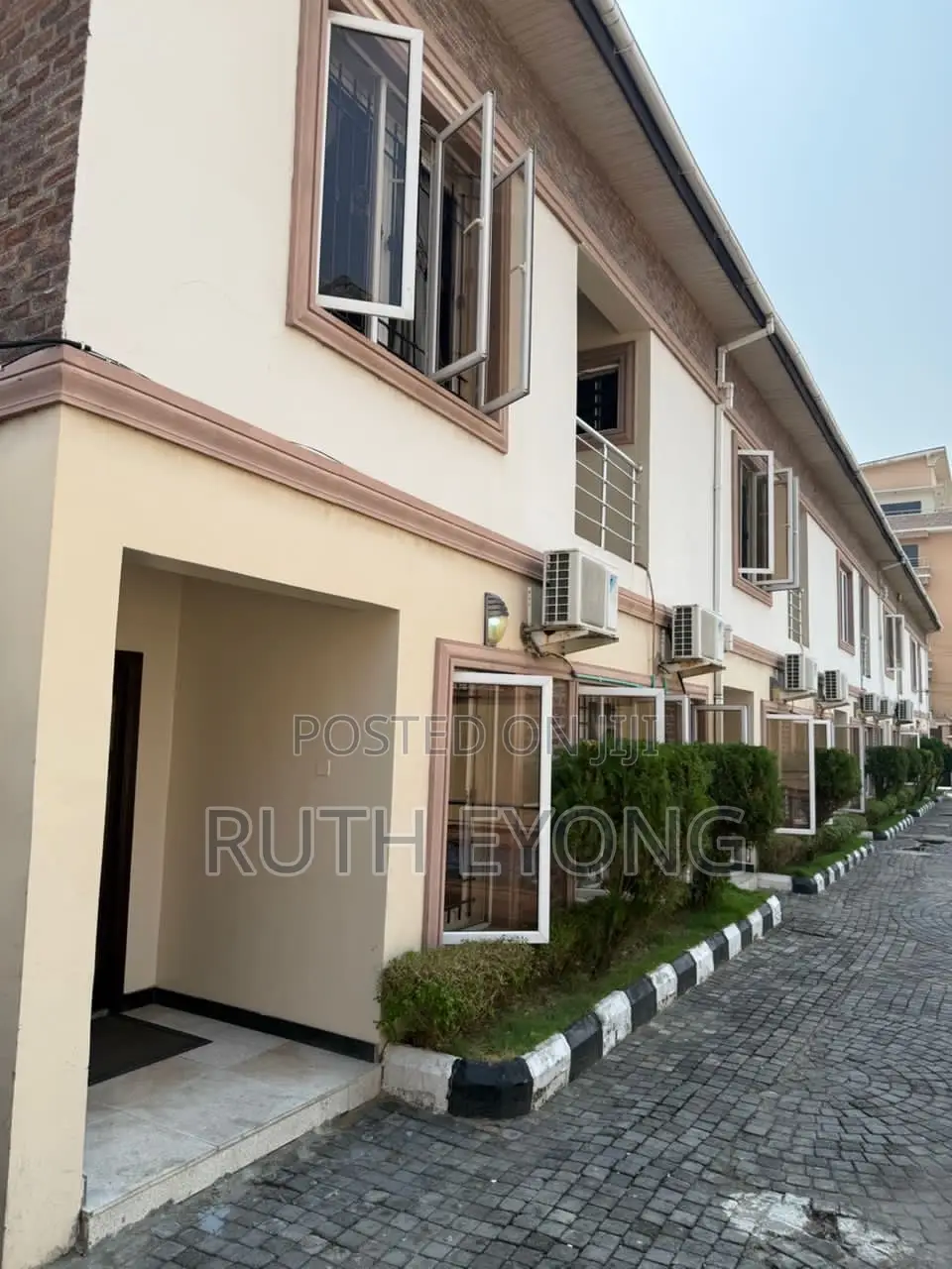Furnished 5bdrm Apartment in Oniru Victoria for rent in Victoria Island Extension