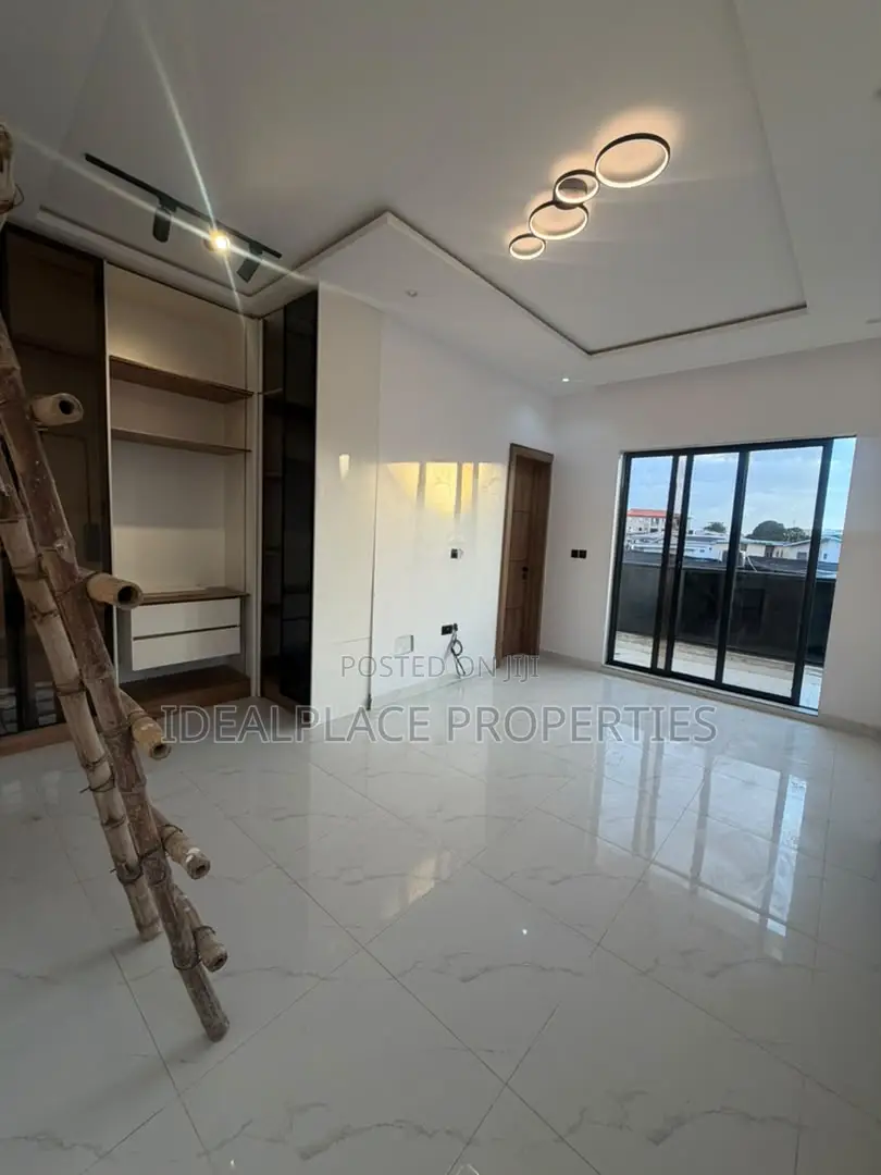 4bdrm Duplex in Adeniyi Jones for sale in Adeniyi Jones
