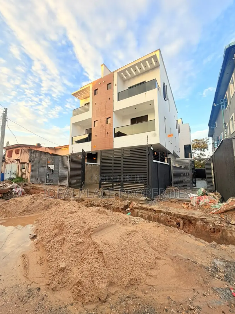 4bdrm Duplex in Adeniyi Jones for sale in Adeniyi Jones