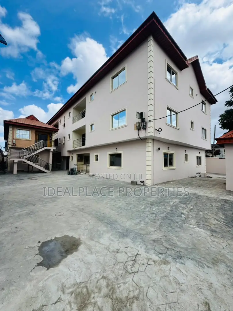 3bdrm Apartment in Ogba for sale in Ogba