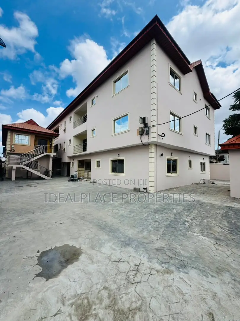 3bdrm Apartment in Ogba for sale in Ogba