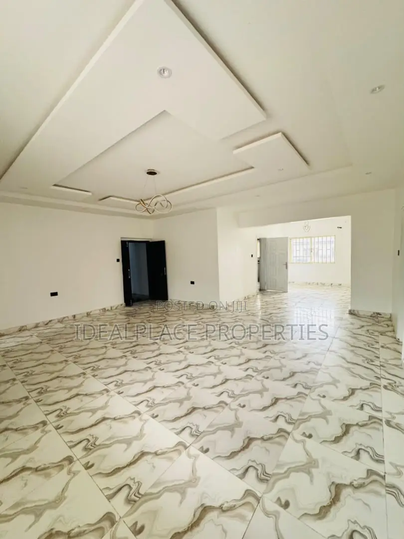 3bdrm Apartment in Ogba for sale in Ogba